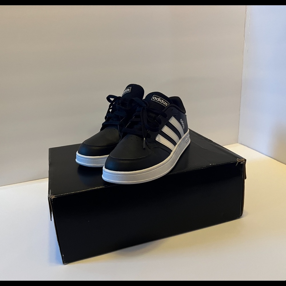 Adidas boys shoes - Picture 10 of 12